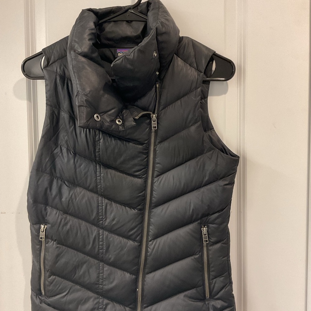 Patagonia Women's Black Puffer Vest Asymmetrical Zip XS